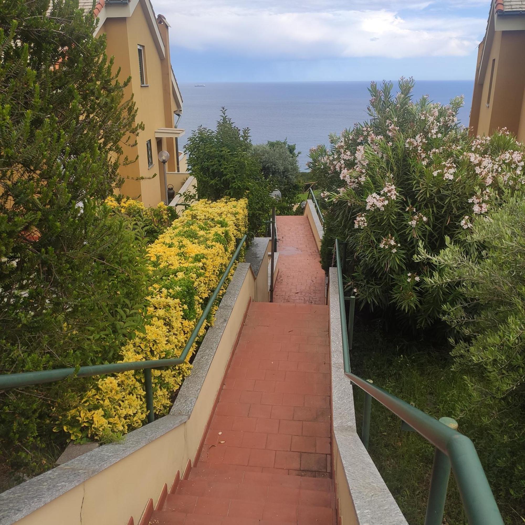 Il Giardino Sull'Isola - Appartamento - Bergeggi Esterno foto