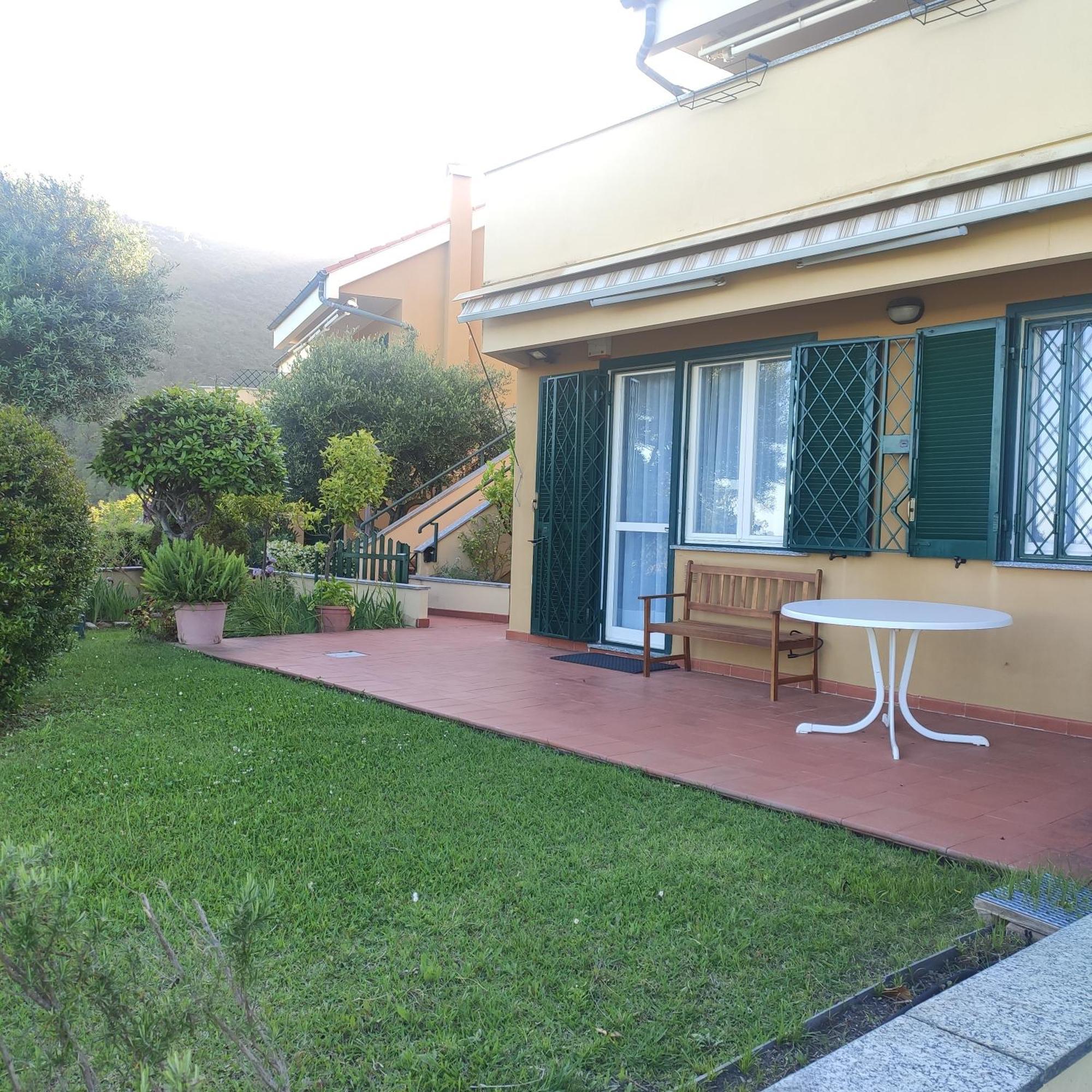 Il Giardino Sull'Isola - Appartamento - Bergeggi Esterno foto